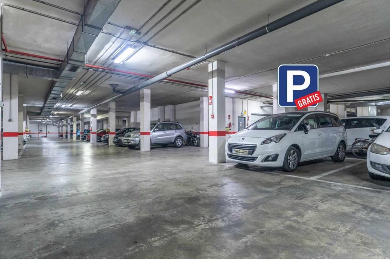 Piso 3 Plaza De Garaje Privada Y Grat * Almeria