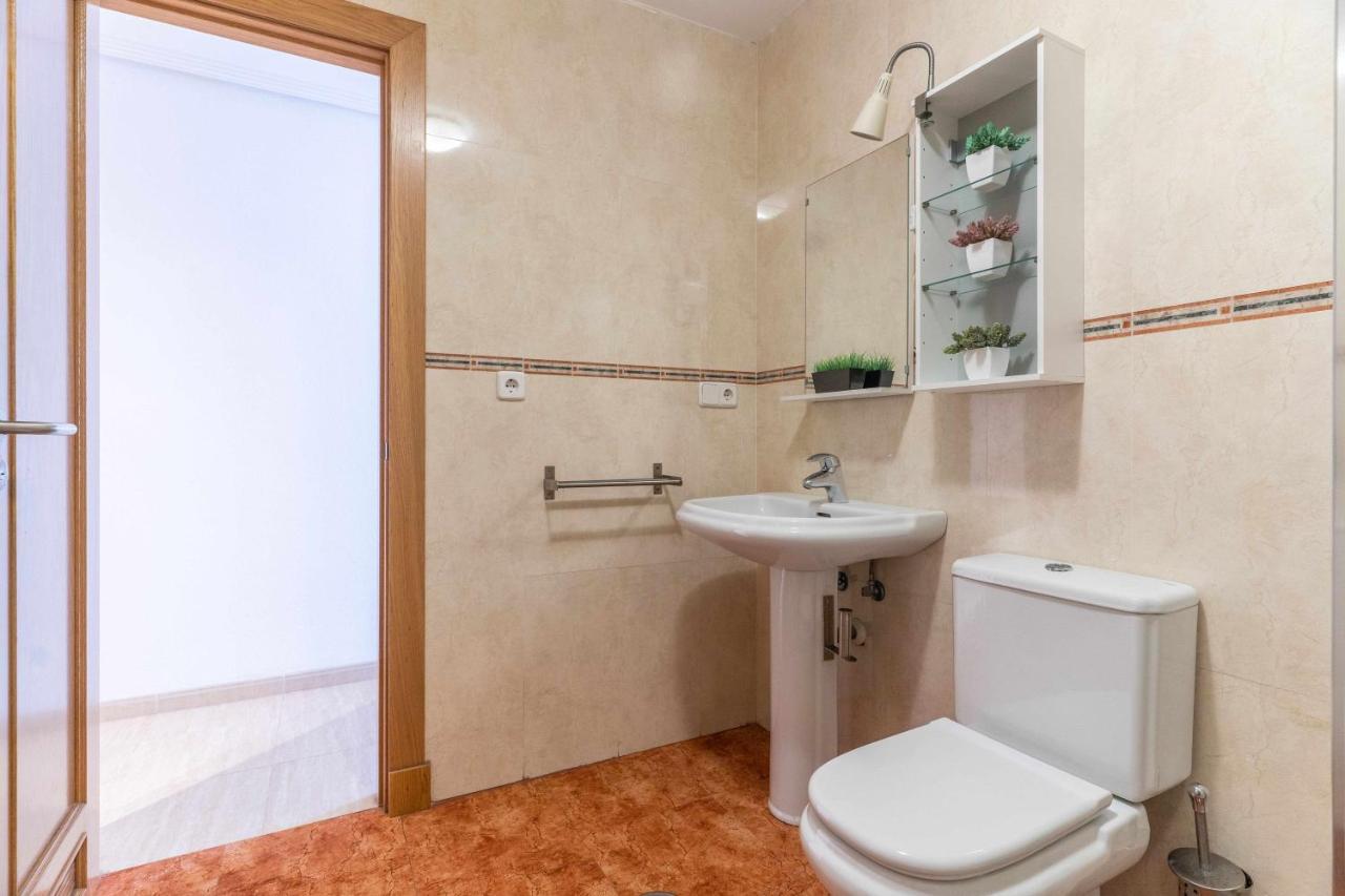 Apartment Piso 3 Plaza De Garaje Privada Y Grat Almeria